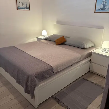 Ivanisevic アパート *