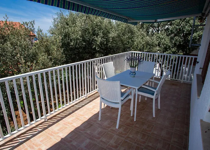 Ivanisevic Apartman *